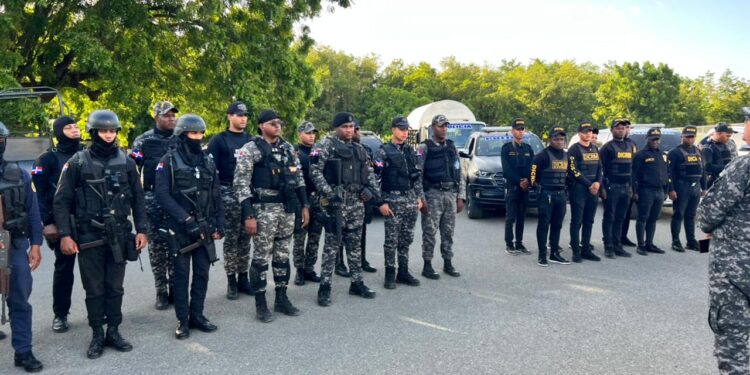 Autoridades despliegan operaciones a nivel nacional contra narcotráfico 