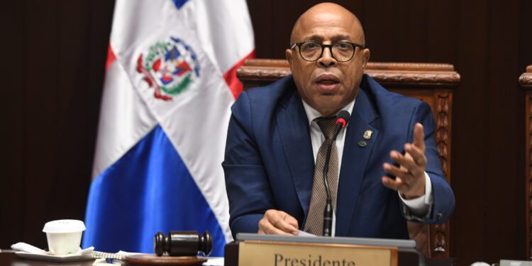 Alfredo Pacheco recibe a las magistradas Yeni Berenice y Army Ferreira