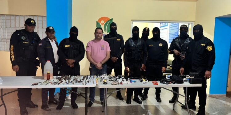 Autoridades realizan operativos en cárceles de Monte Plata y Moca