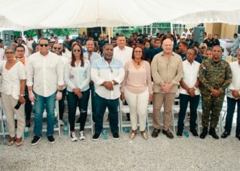 Tres centros de “Oportunidad 14-24” inician operaciones en Duarte y Samaná