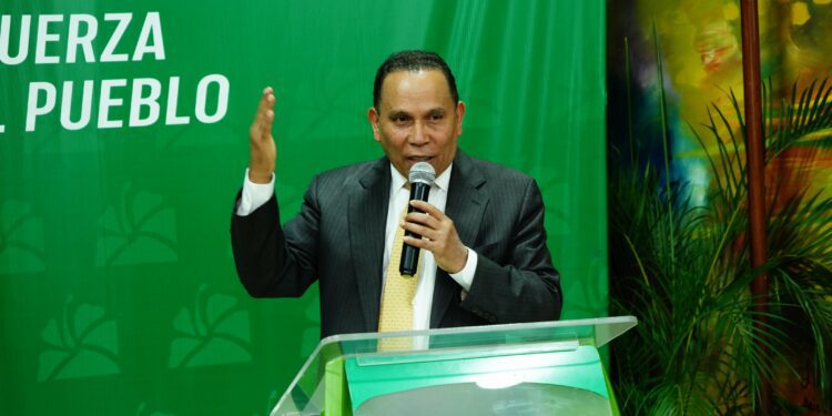 Radhamés Jiménez acusa al Gobierno de intolerancia con la prensa