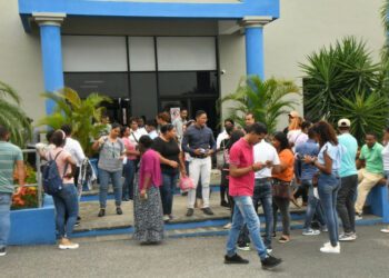 La OPRET desvincula a empleados en huelga y les entregará prestaciones