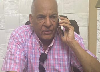 Dirigente del PLD critica bono para compra de útiles escolares