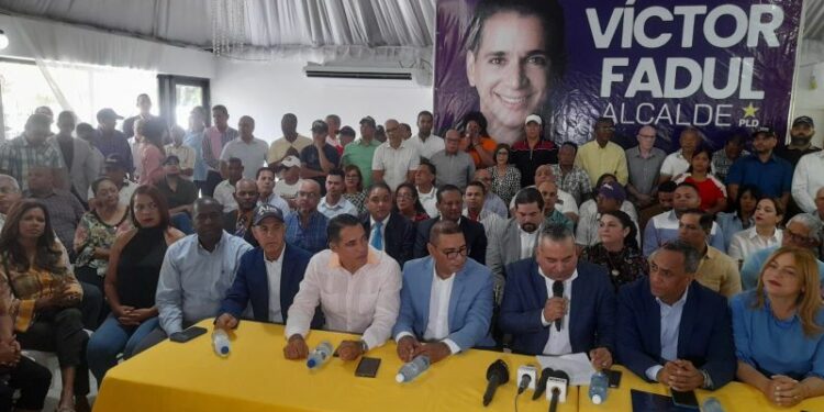 PLD en Santiago proclama a Víctor Fadul candidato a la alcaldía