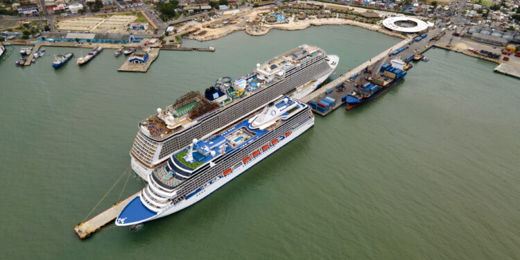 Más de 140 mil cruceristas arribaron a puertos dominicanos en junio