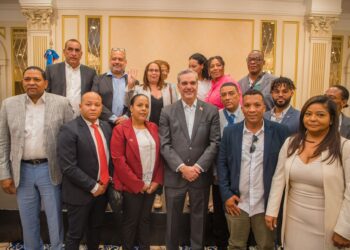 Presidente Abinader agota intensa agenda de reuniones en primer día en Bruselas 