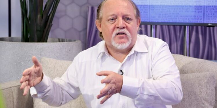 Adelantan proyecto de desarrollo impactará a siete municipios de Santo Domingo.