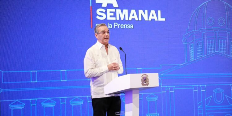 Presidente Abinader informa sobre daños causados por tormenta Franklin