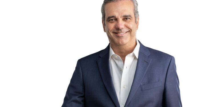 Luis Abinader arranca su campaña por la repostulación