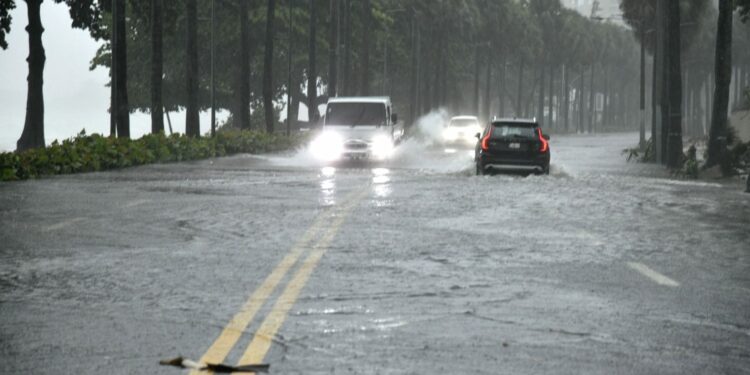 El COE mantiene vigilancia sobre el paso de la tormenta Franklin por territorio dominicano