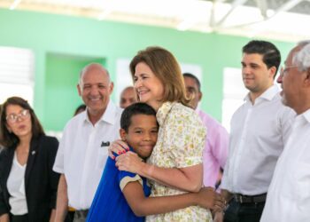 Vicepresidenta Raquel Peña afirma Gobierno mejora red de escuelas públicas