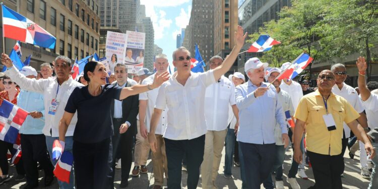 Presidente Abinader encabeza Desfile Dominicano en Nueva York