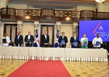 Más de 100 organizaciones firmaron este lunes Pacto del Agua