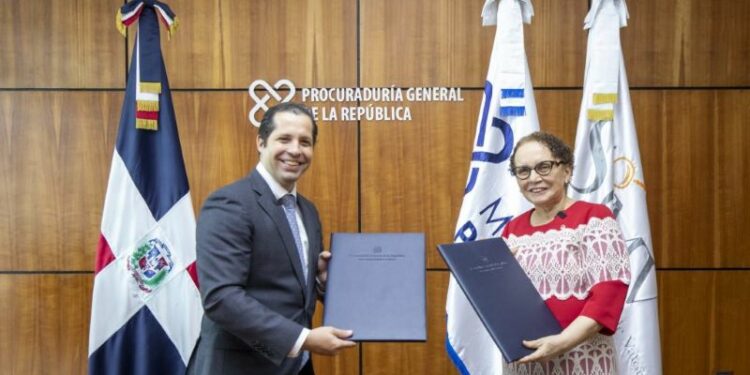 MP y SIMV acuerdan combatir delitos financieros y lavado de activos