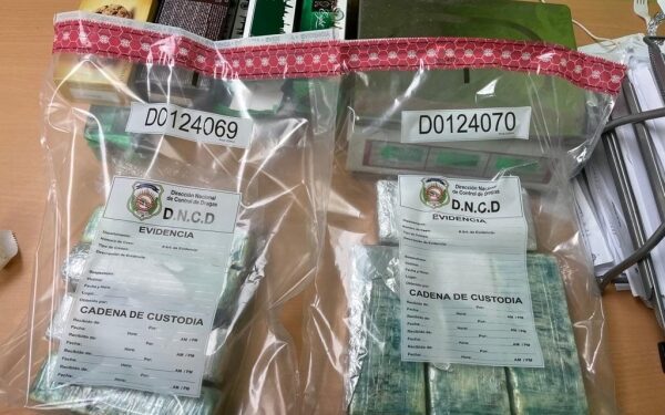 Apresan extranjera en Aeropuerto de Punta Cana con supuesta cocaína  