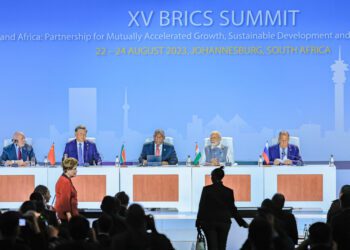 El Brics se hace más geopolítico, oriental, fósil y dictatorial
