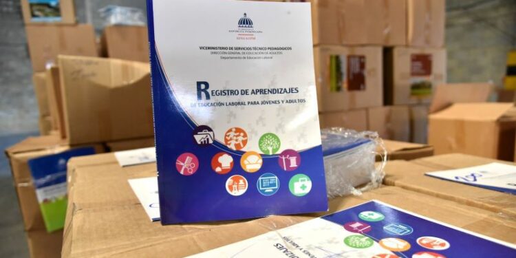 Minerd ratifica el año escolar inicia el próximo lunes día 28