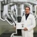 Pablo Mateo certificado como cirujano de consola robótica