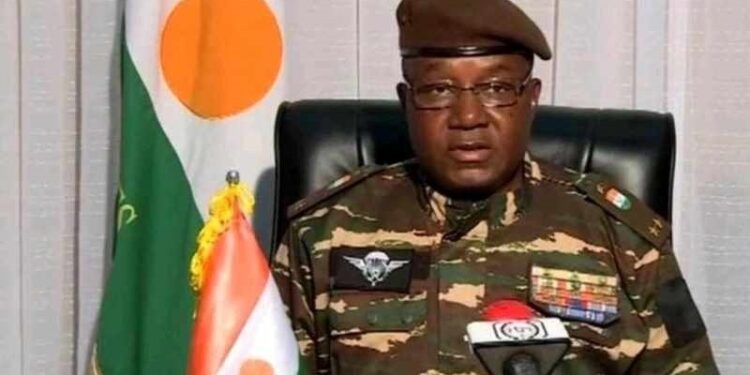 Golpistas de Níger procesarán a presidente depuesto por alta traición