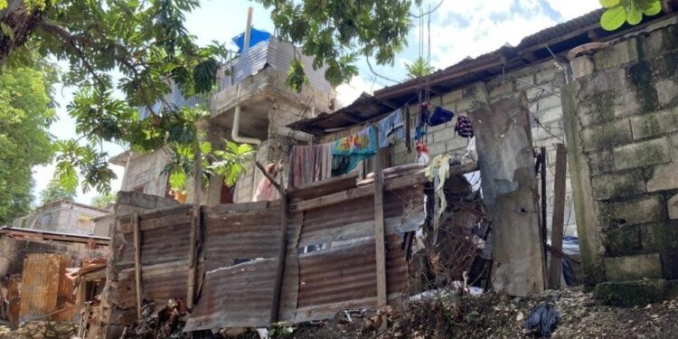 Desplazados por la violencia en Haití: Viviendo en condiciones precarias