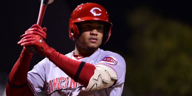 El dominicano Noelvi Marte debutó hoy en Grandes Ligas