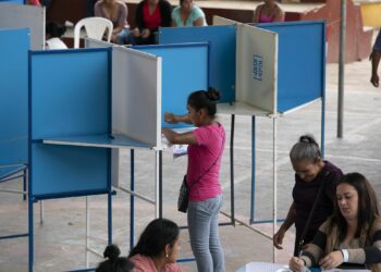 Guatemala y Ecuador en medio de la crisis: Elecciones bajo tensión
