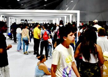 La Feria del Libro ofrece un banquete cultural este domingo