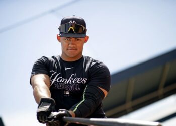 El prospecto Jasson Domínguez se prepara para su debut con los Yankees