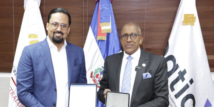 Firma digital permitirá a la Contraloría agilizar la aprobación de miles de expedientes