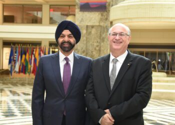 El BID y el Banco Mundial unen fuerzas para maximizar el impacto en el desarrollo