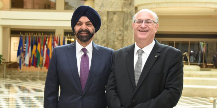 El BID y el Banco Mundial unen fuerzas para maximizar el impacto en el desarrollo