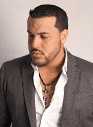  Max Santos, bajista del Grupo Aventura, arrestado por agresión a su novia