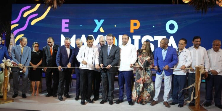 Víctor Bisonó resalta la importancia del comercio mayorista en la economía dominicana