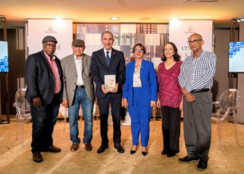 ISFODOSU presenta obra de Matos Moquete El crisol y la criba en Feria del Libro 2023 