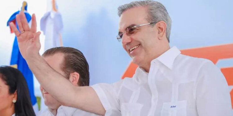 Durante intensa agenda, Abinader y Raquel Peña inaugurarán 18 obras en el fin de semana