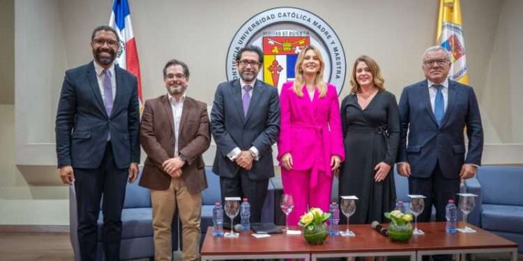 Jurista advierte economía naranja prospera cuando se respetan los acuerdos internacionales