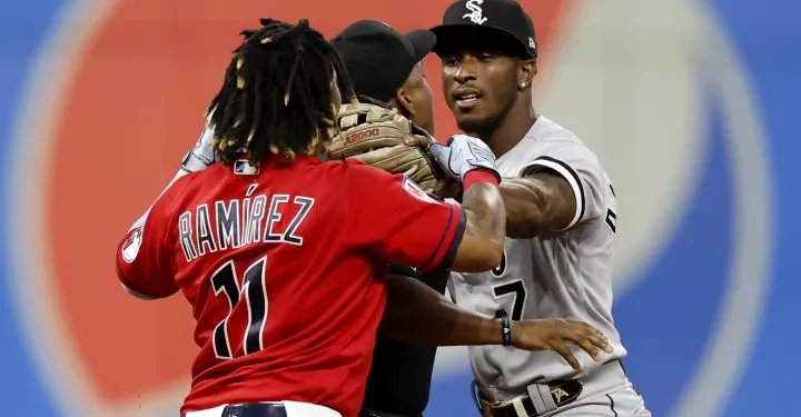 MLB suspende a José Ramírez por tres juegos y a Tim Anderson por seis partidos