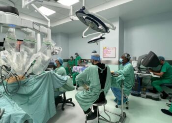 El HOMS realiza Colectomía asistida por robot 