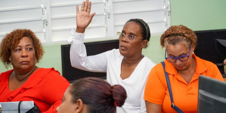 Afirma trabajan para que ningún estudiante de San Luis quede excluido del año escolar