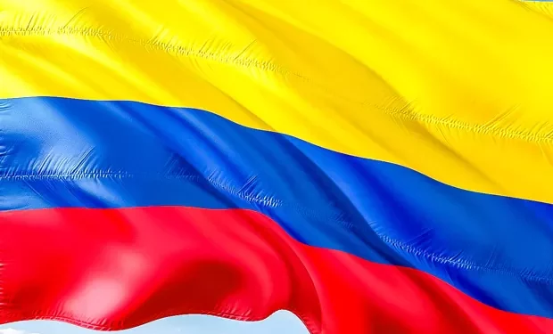 Alcaldes colombianos salen de país por amenazas de grupos armados