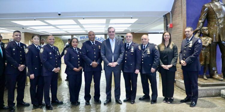 Unión Internacional de Oficiales y Civiles en NY reconoce al presidente Abinader