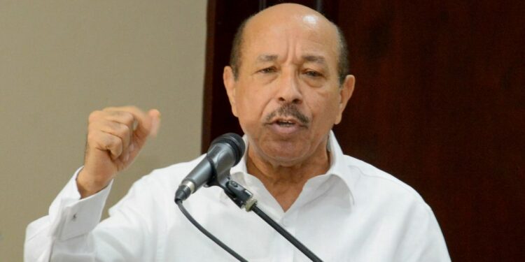 Temistocles Montás advierte al Gobierno sobre estancamiento económico