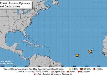 Dos fenómenos con crecientes posibilidades de convertirse en ciclones tropicales.