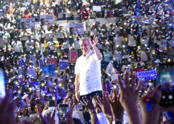 Luis Abinader continúa su agenda política de cara a las elecciones internas del PRM