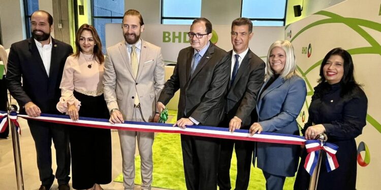 BHD inicia feria inmobiliaria en Nueva York para adquirientes de viviendas en RD
