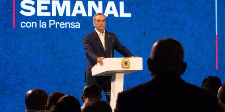 Abinader reafirma hará todo lo necesario para defender soberanía nacional