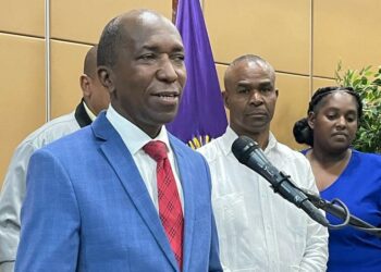 El PLD denuncia improvisación y desorden en el inicio del año escolar