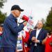 Biden participa en un piquete de trabajadores de la automoción en Michigan