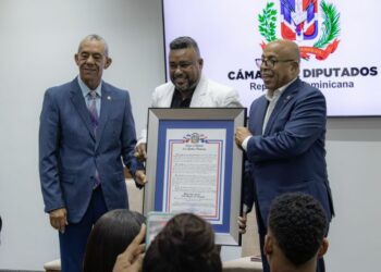 Luis Miguel del Amargue es reconocido en la Cámara de Diputados