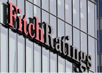 Fitch Ratings: Economía global crecerá más rápido en 2023, pero empeoran perspectivas para 2024